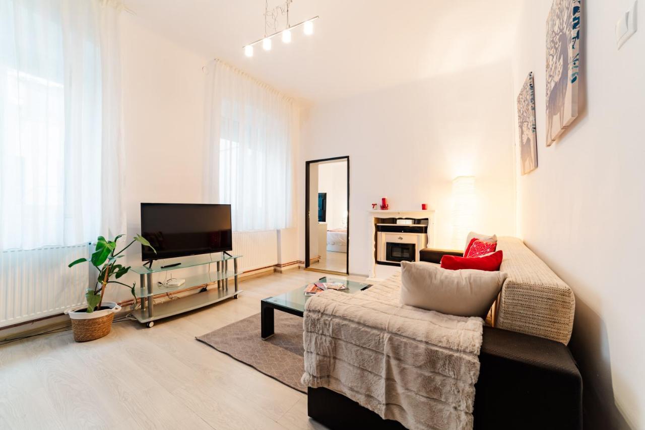 Anastasia Apartments With Parking Брашов Екстериор снимка