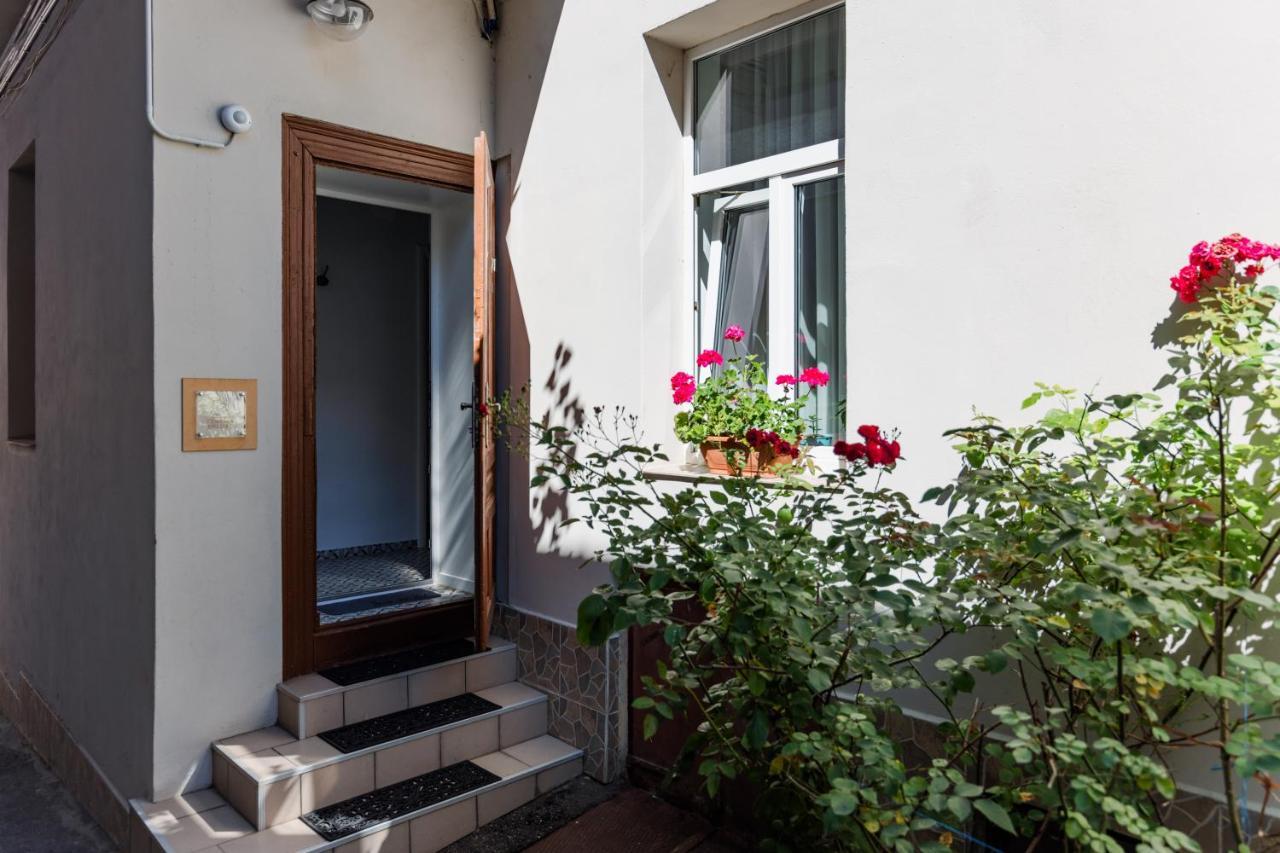 Anastasia Apartments With Parking Брашов Екстериор снимка