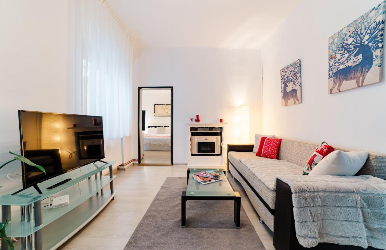 Anastasia Apartments With Parking Брашов Екстериор снимка