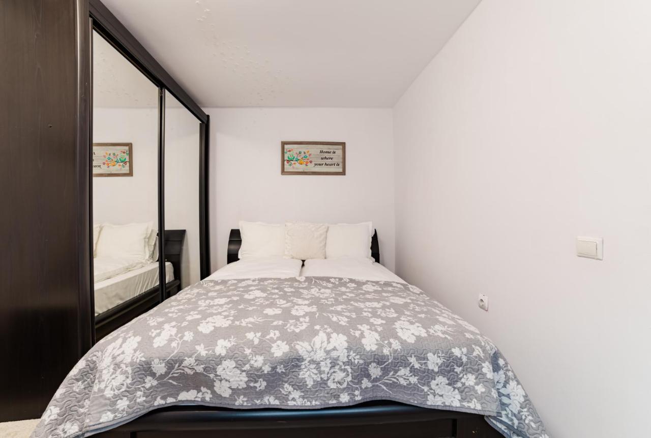 Anastasia Apartments With Parking Брашов Екстериор снимка