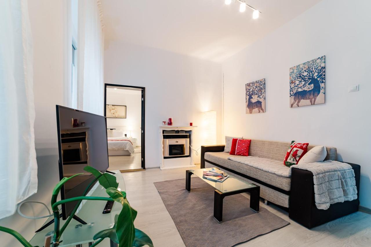 Anastasia Apartments With Parking Брашов Екстериор снимка