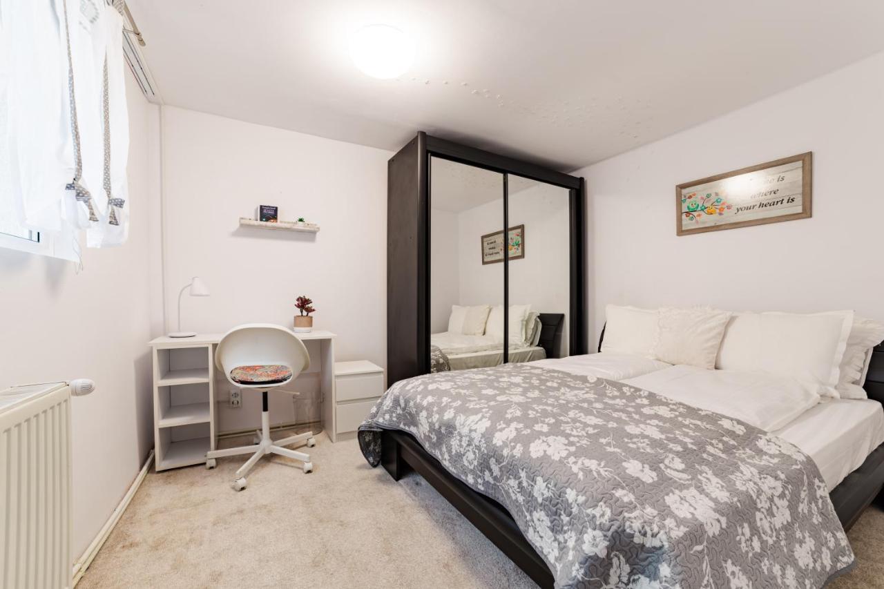 Anastasia Apartments With Parking Брашов Екстериор снимка