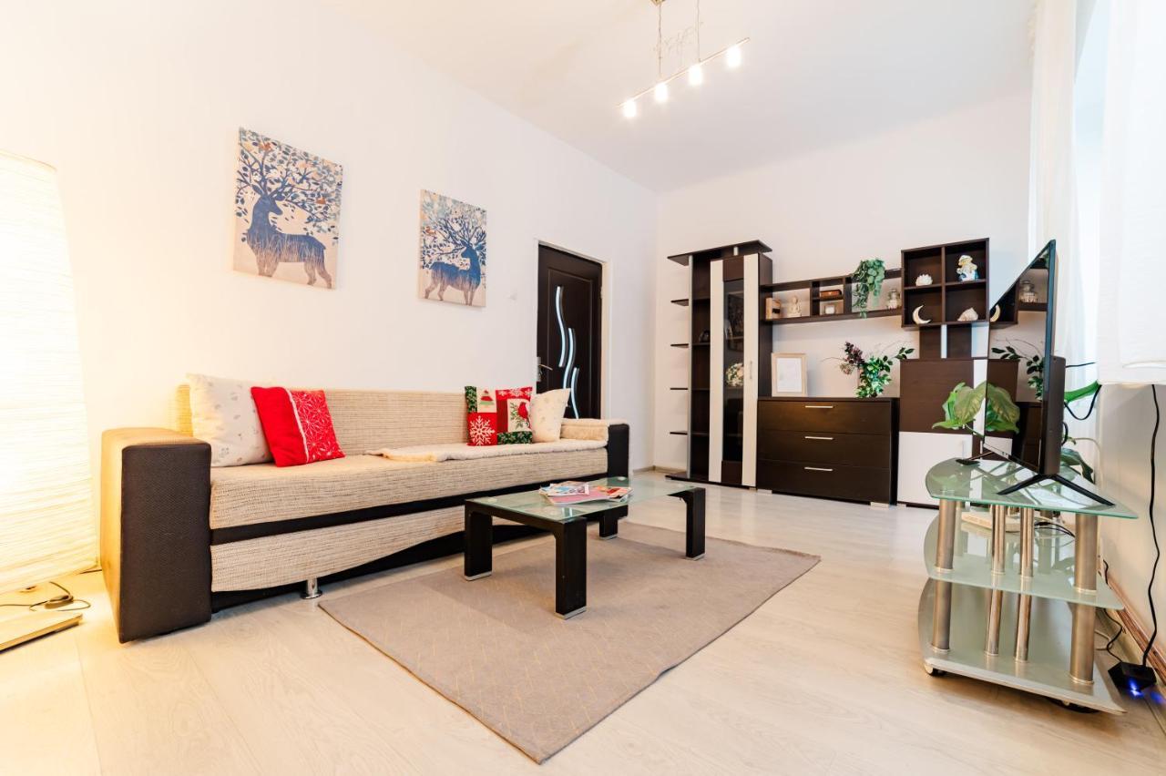 Anastasia Apartments With Parking Брашов Екстериор снимка