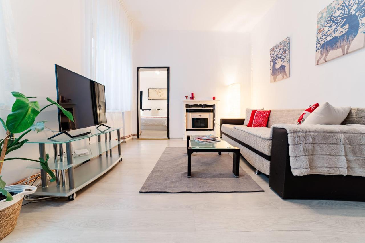 Anastasia Apartments With Parking Брашов Екстериор снимка