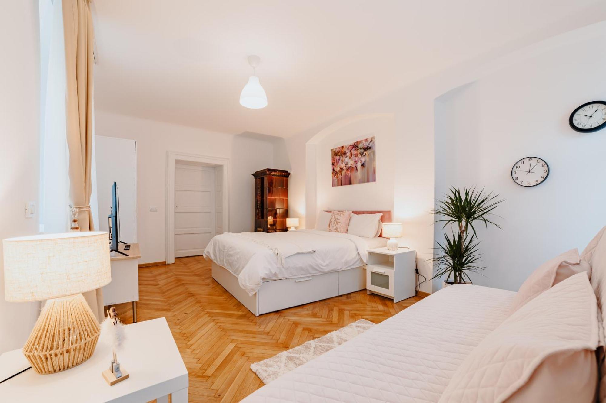 Anastasia Apartments With Parking Брашов Екстериор снимка