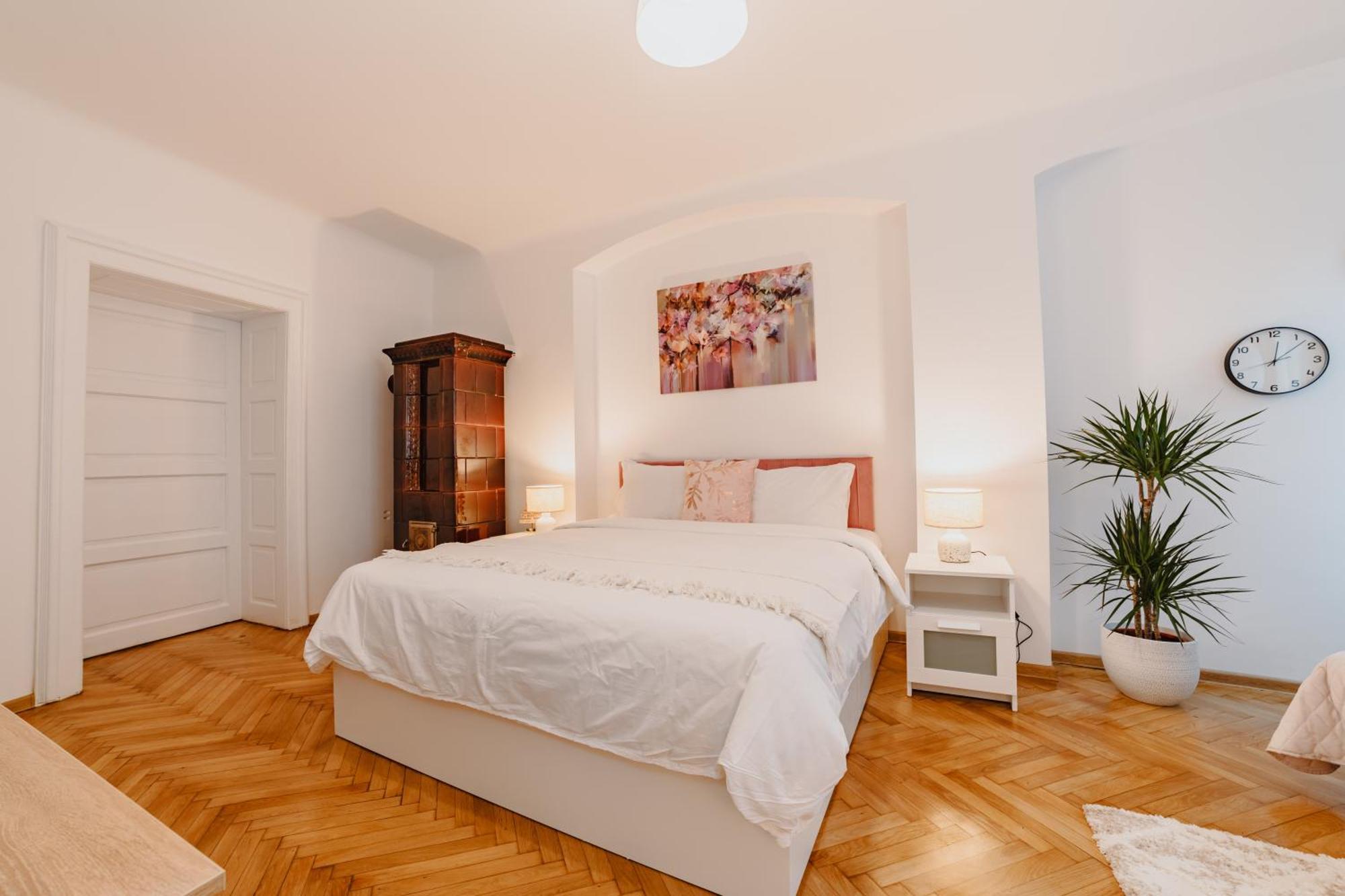 Anastasia Apartments With Parking Брашов Екстериор снимка