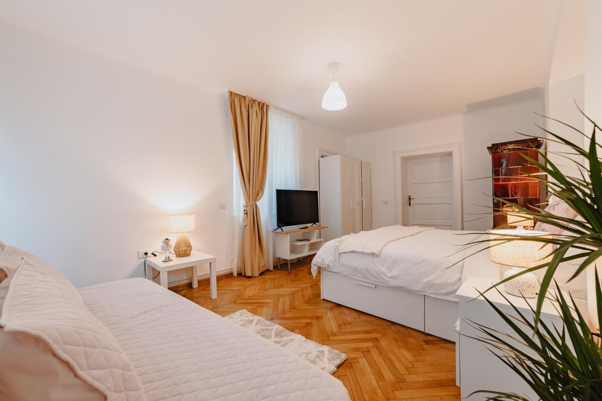 Anastasia Apartments With Parking Брашов Екстериор снимка